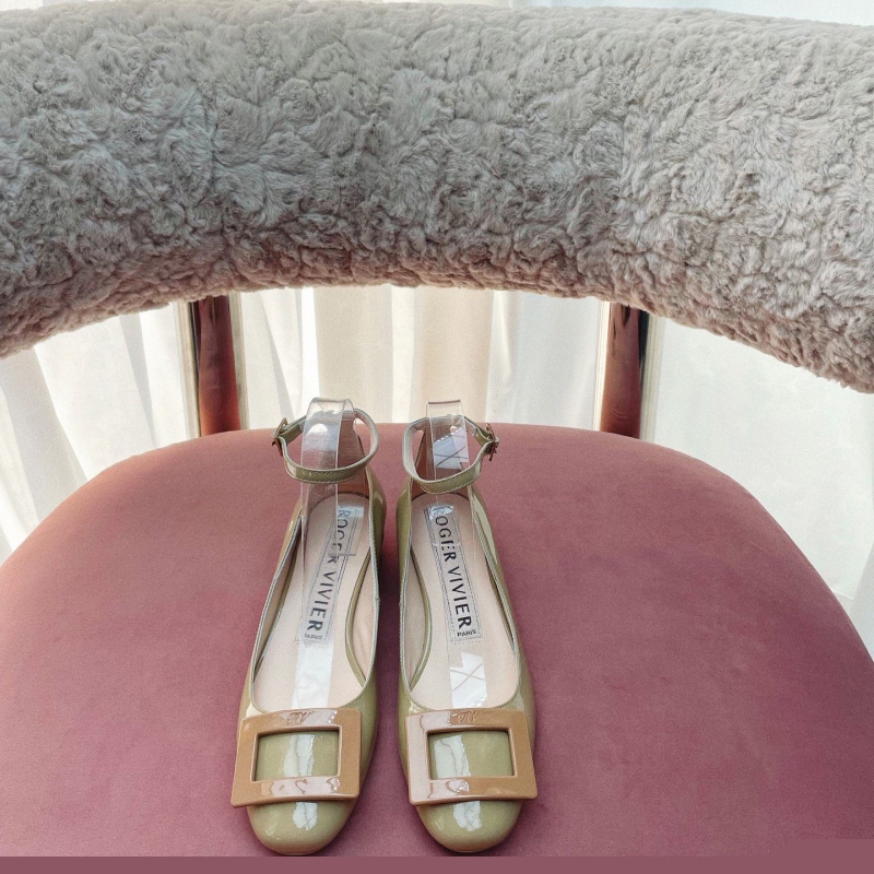 roger u1u1er flat shoes